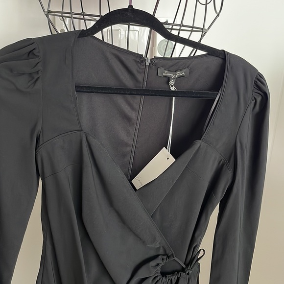 NWT EMORY PARK SIMPLE BLACK WRAP LOOKING MINI - Picture 2 of 6